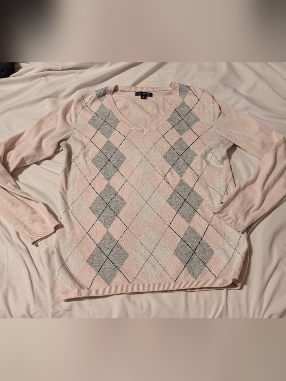 Tommy Hilfiger Pink and Gray Argyle V-Neck Sweater